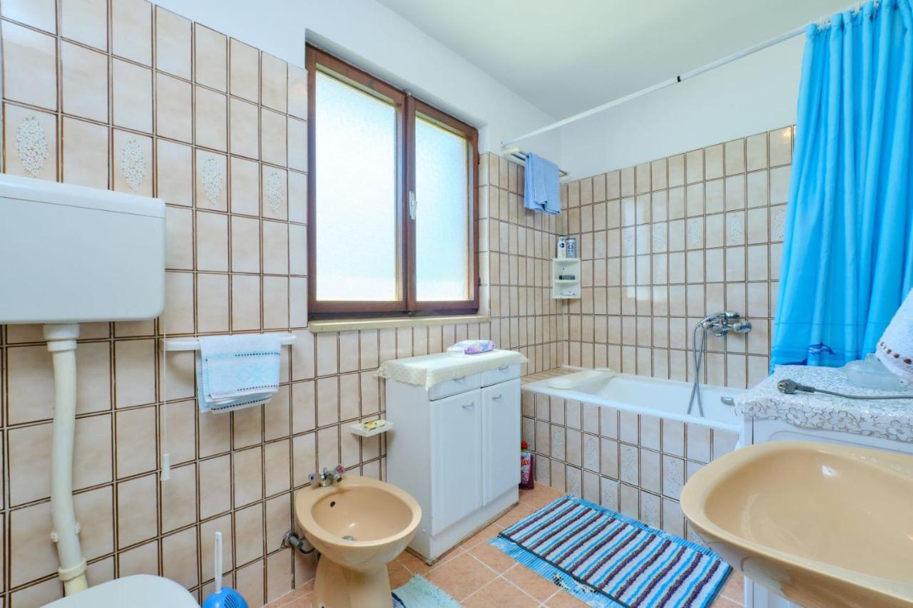 Apartman Ana Mali Losinj Luaran gambar