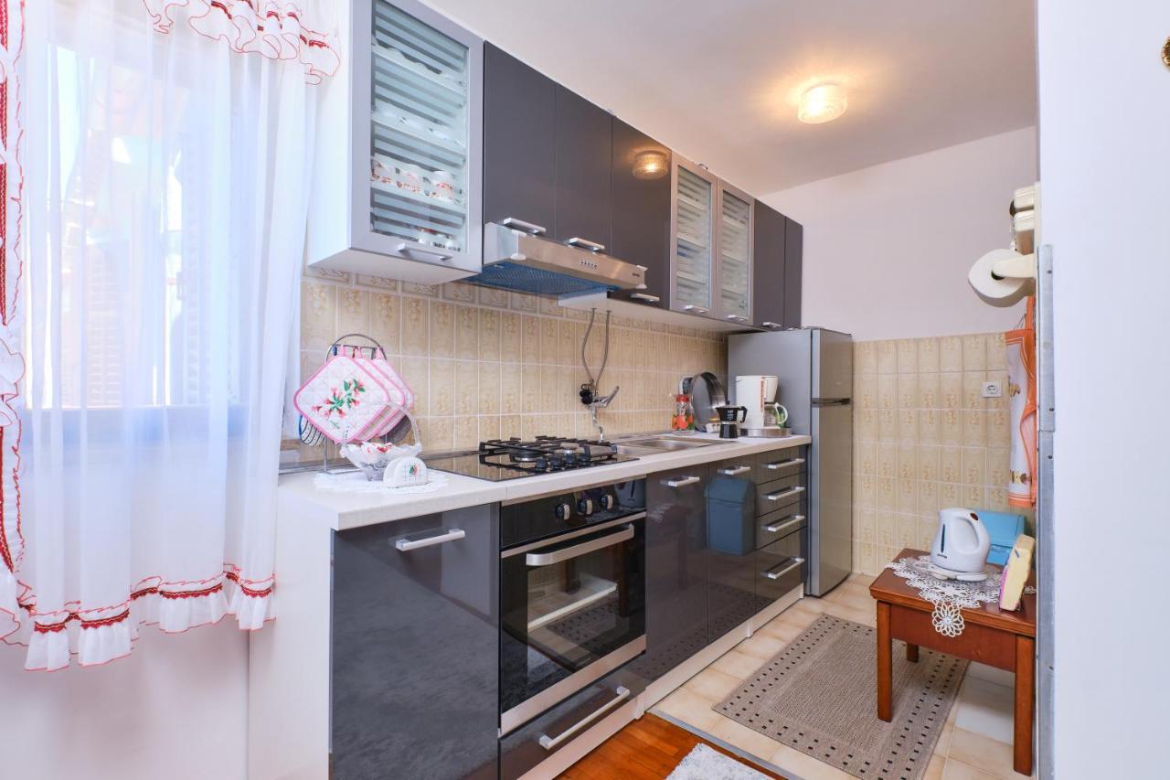 Apartman Ana Mali Losinj Luaran gambar